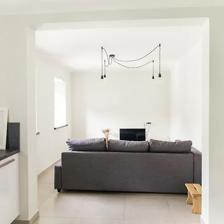 아파트 Hisa Bubi 톨민